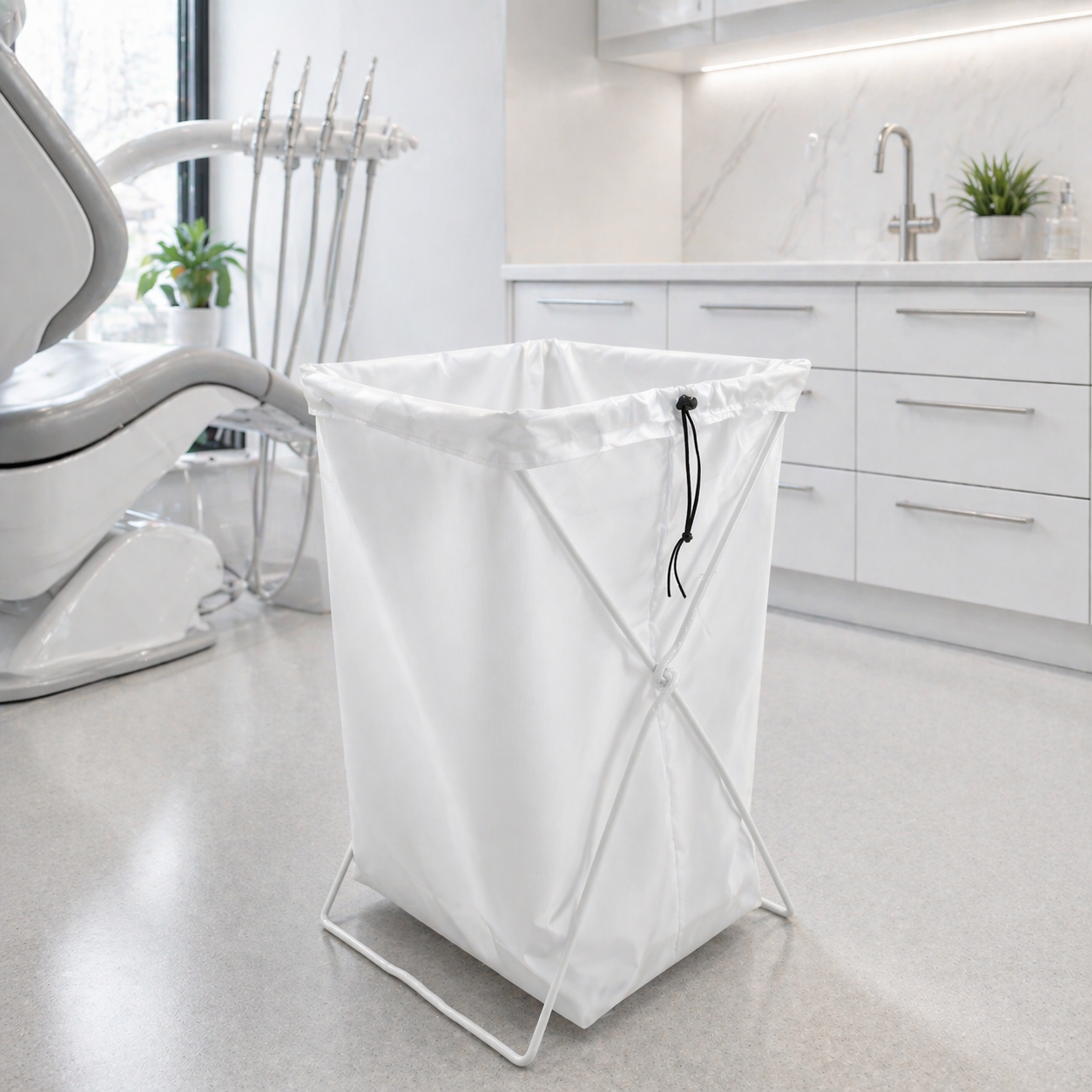 Reusable Laundry Bag with Synch Cord – Clean, Durable Coverage for Professional Use